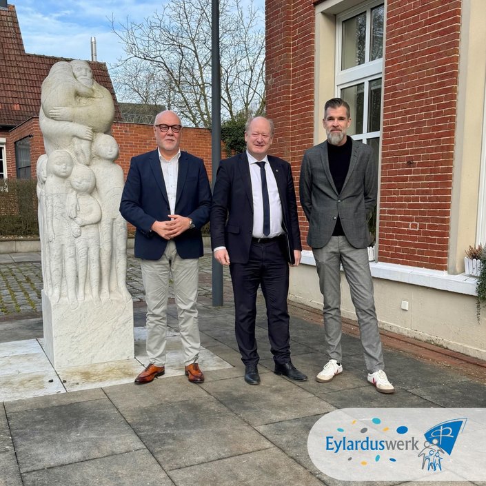 Danke für das Interesse an unserer Arbeit!
Auch in diesem Jahr durften wir 𝐑𝐞𝐢𝐧𝐡𝐨𝐥𝐝 𝐇𝐢𝐥𝐛𝐞𝐫𝐬 (MdL) im Eylarduswerk... Danke für das Interesse an unserer Arbeit!
Auch in diesem Jahr durften wir 𝐑𝐞𝐢𝐧𝐡𝐨𝐥𝐝 𝐇𝐢𝐥𝐛𝐞𝐫𝐬 (MdL) im Eylarduswerk...