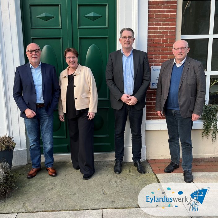 🤝 𝐁𝐞𝐬𝐮𝐜𝐡 𝐚𝐮𝐬 𝐝𝐞𝐫 𝐊𝐫𝐞𝐢𝐬𝐩𝐨𝐥𝐢𝐭𝐢𝐤 𝐢𝐦 𝐄𝐲𝐥𝐚𝐫𝐝𝐮𝐬𝐰𝐞𝐫𝐤
Wir haben uns sehr über den Besuch der Landratskandidatin 𝐒𝐢𝐥𝐯𝐢𝐚... 🤝 𝐁𝐞𝐬𝐮𝐜𝐡 𝐚𝐮𝐬 𝐝𝐞𝐫 𝐊𝐫𝐞𝐢𝐬𝐩𝐨𝐥𝐢𝐭𝐢𝐤 𝐢𝐦 𝐄𝐲𝐥𝐚𝐫𝐝𝐮𝐬𝐰𝐞𝐫𝐤
Wir haben uns sehr über den Besuch der Landratskandidatin 𝐒𝐢𝐥𝐯𝐢𝐚...